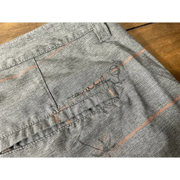 Travis Mathew Men's Gray Palm Tree Golf Shorts Size 38 - Picture 8 of 13